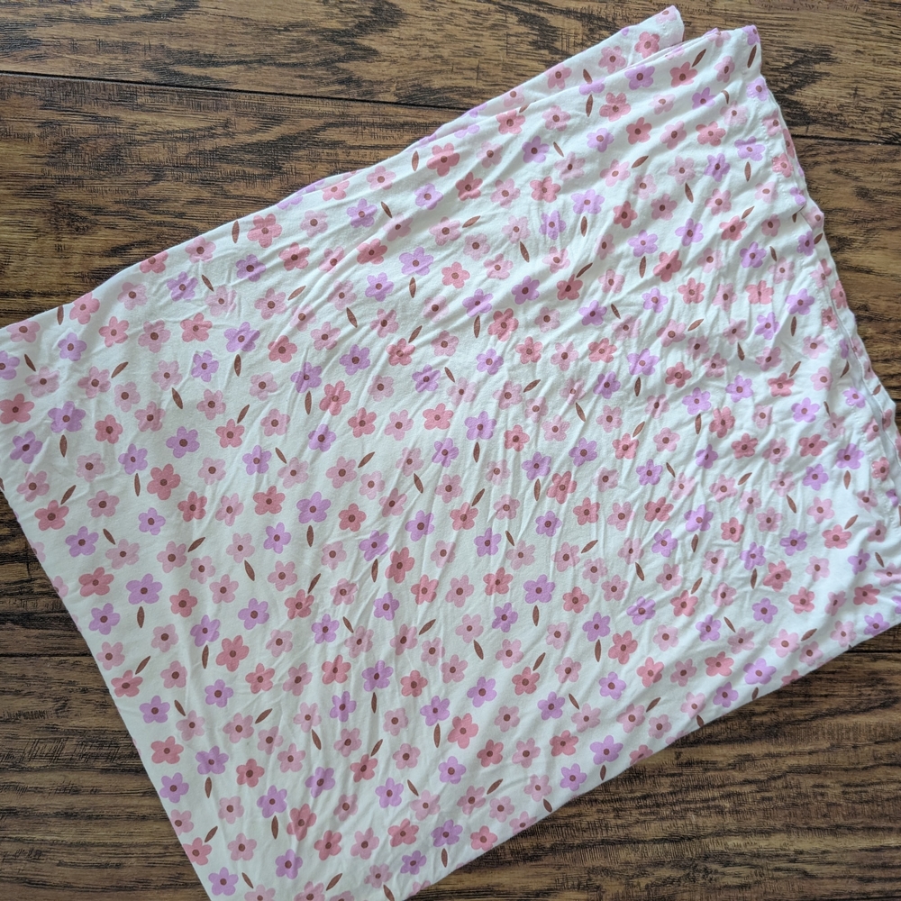 Caden Lane Bamboo Pink Floral‎ Blanket